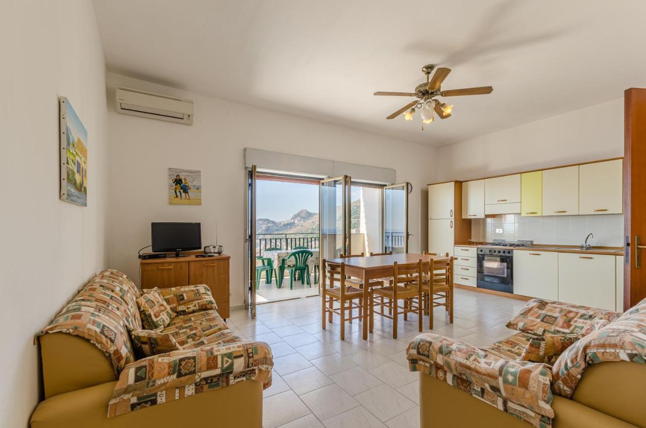 Casa Vacanze Andreana Apartment Летояни Екстериор снимка